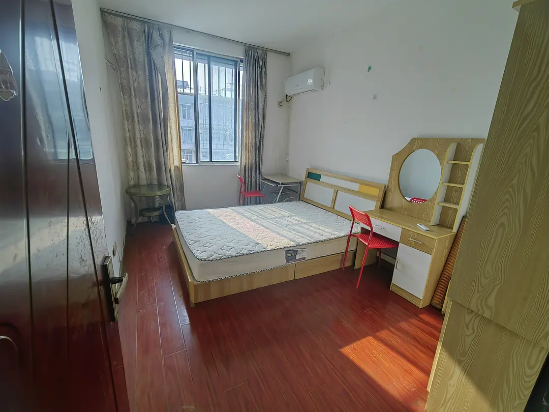 成都武侯区龙爪堰金楠天街中央花园二期单间出租